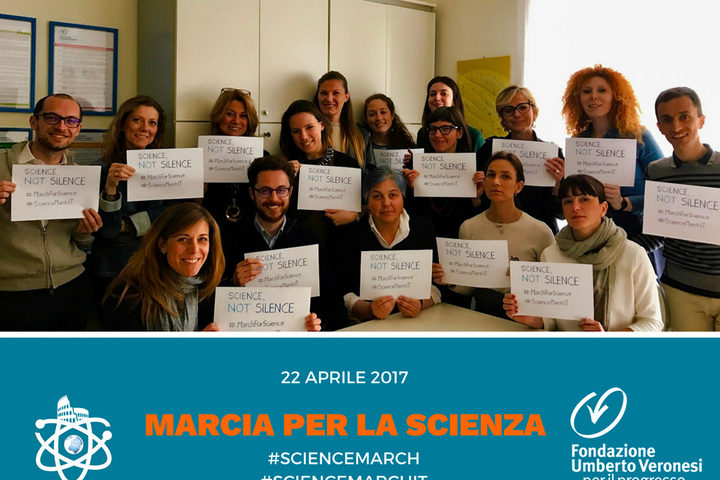 I ricercatori della Fondazione Umberto Veronesi in marcia per difendere la scienza