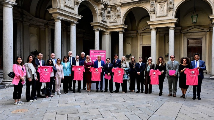 Con la PittaRosso PinkParade 2024 si torna a camminare per la salute delle donne