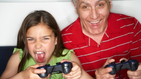 Video games: bene per i nonni, male per i nipoti