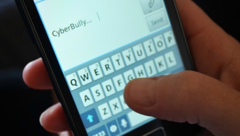 Cyberbullismo, vittima un adolescente su 3